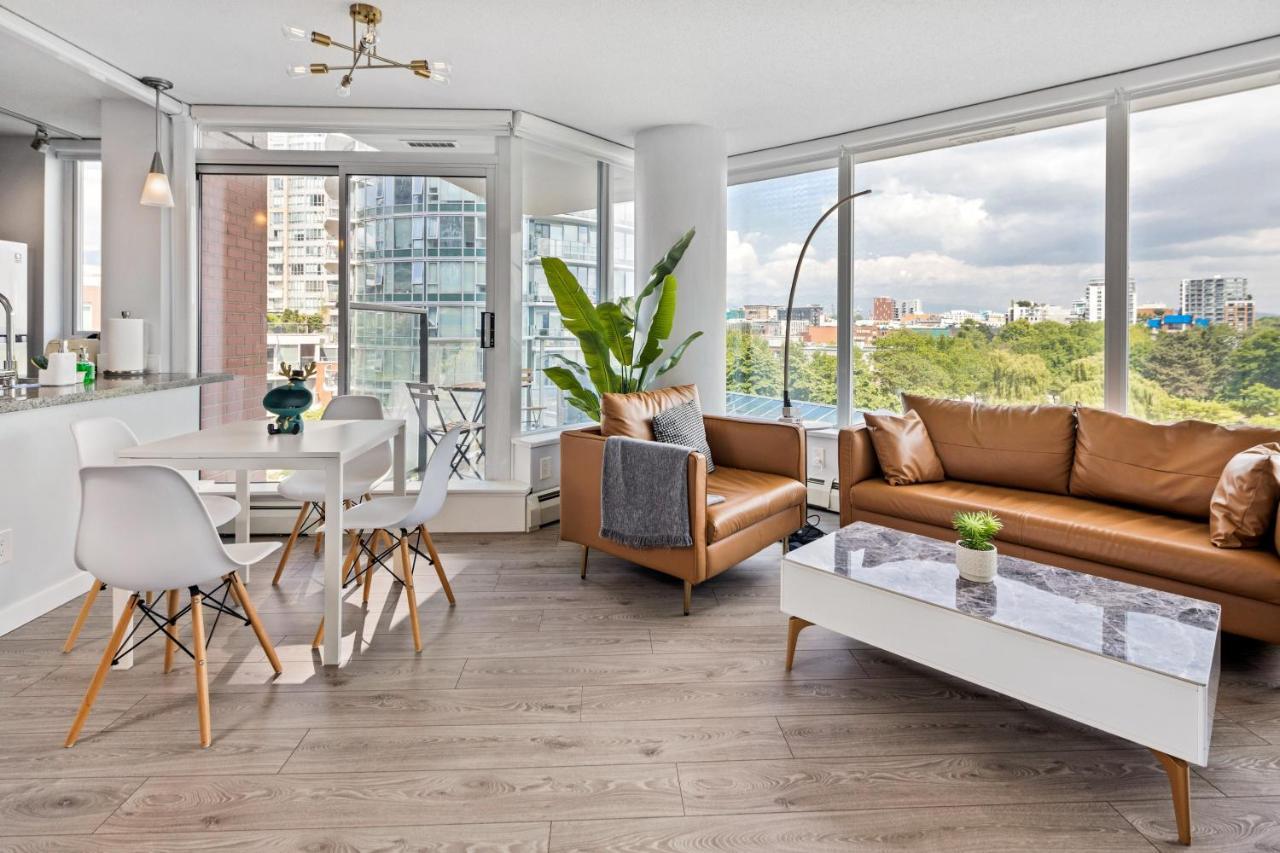 Gardenview Modern Condo With Parking, Gym, Pool, Ac Vancouver Exterior foto